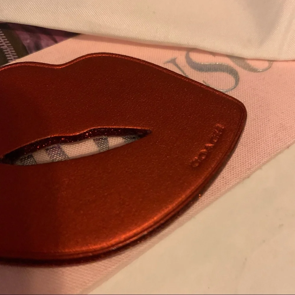 Coach Lips Bag Tag in Smooth Red Leather NWT - Picture 2 of 8